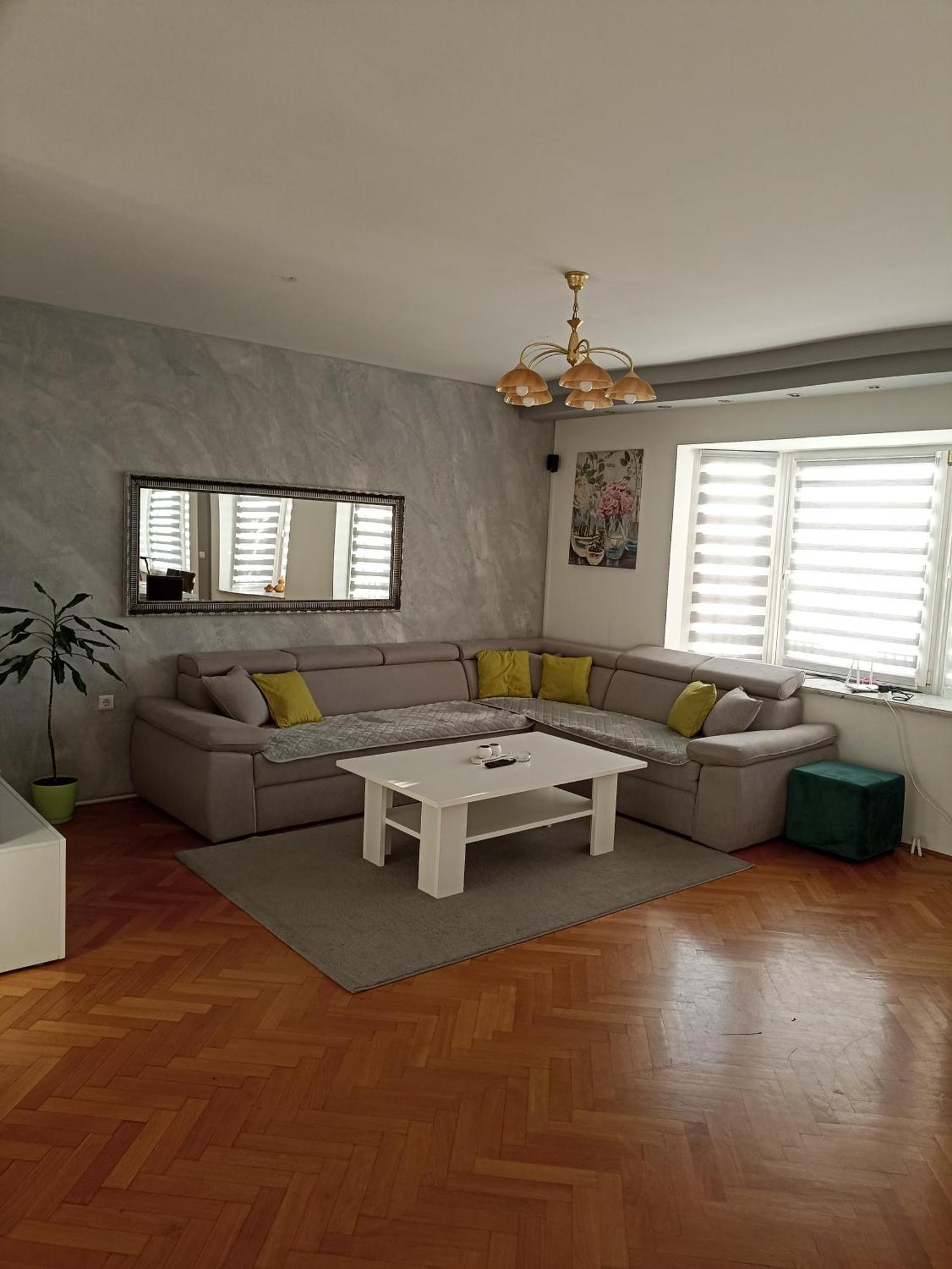 Royal Apartmani Bosanski Samac Exterior foto